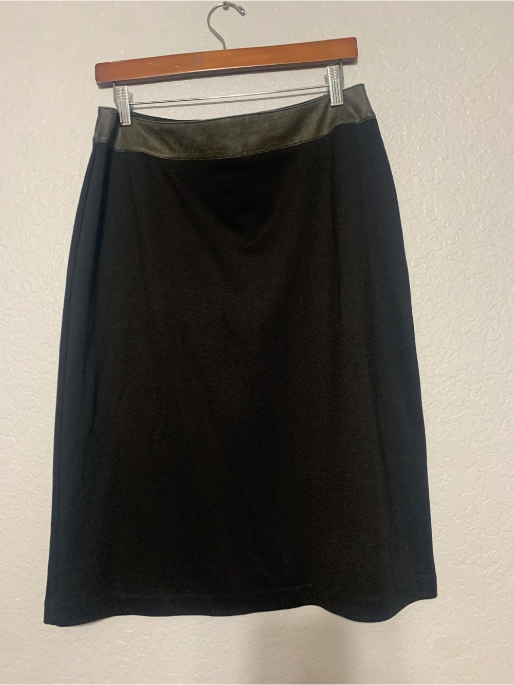 Black Midi Skirt with Metallic Waistband